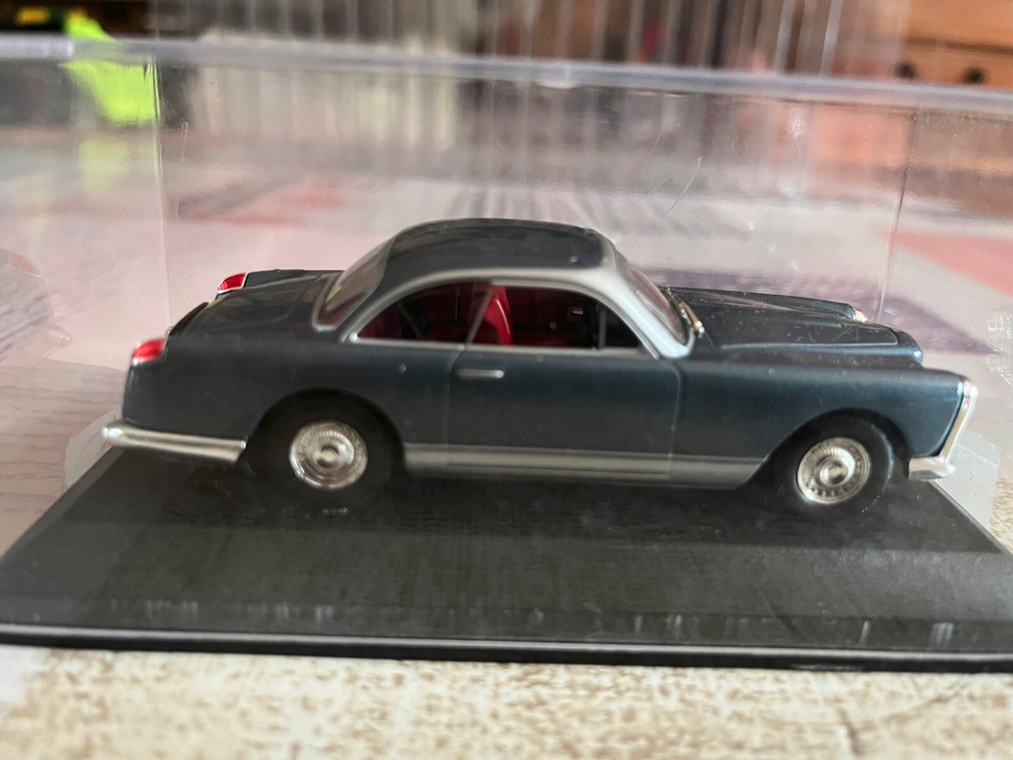 Voiture miniature Facel Vega FV 1955 au 1/43