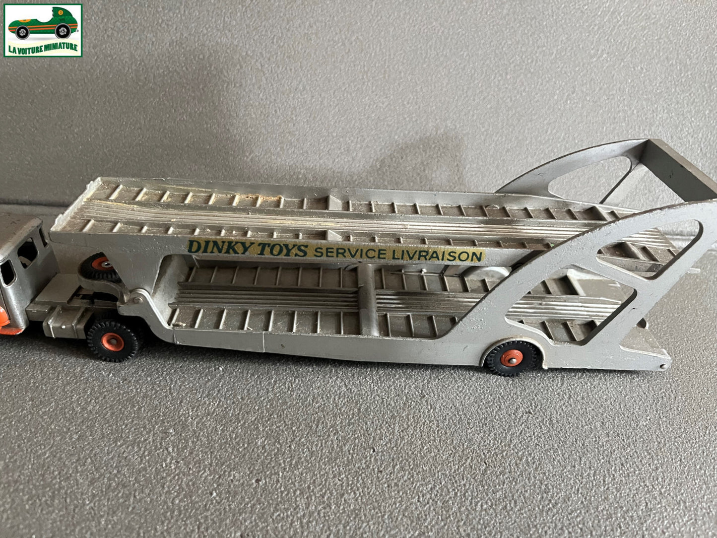 Ancienne Miniature Camion Tracteur Unic Dinky Supertoys Transporteur France