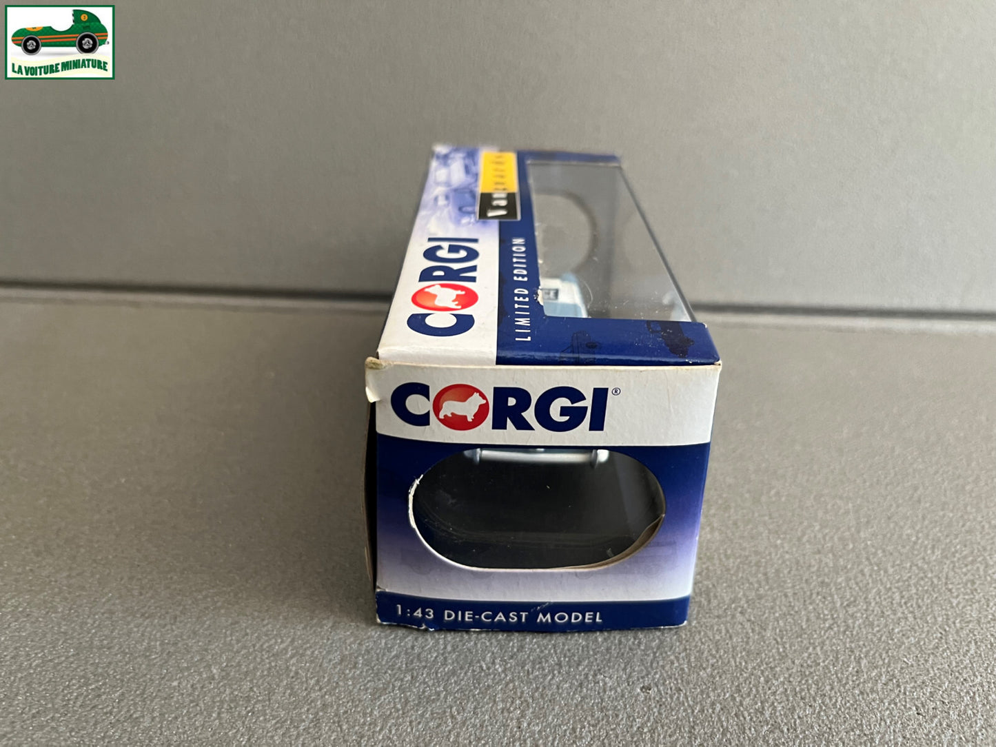 Voiture Miniature Triumph Herald 1200 Police Corgi Vanguards au 1/43