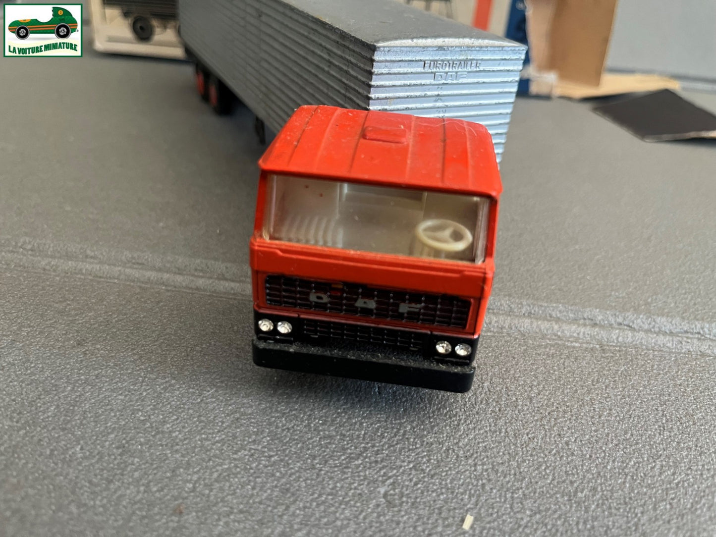Ancienne Voiture Miniature Camion Semi Remorque DAF Lion Car 1/50 Défauts