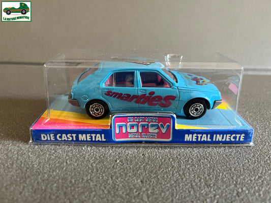Ancienne Voiture Miniature Renault 14 Smarties Norev au 1/43