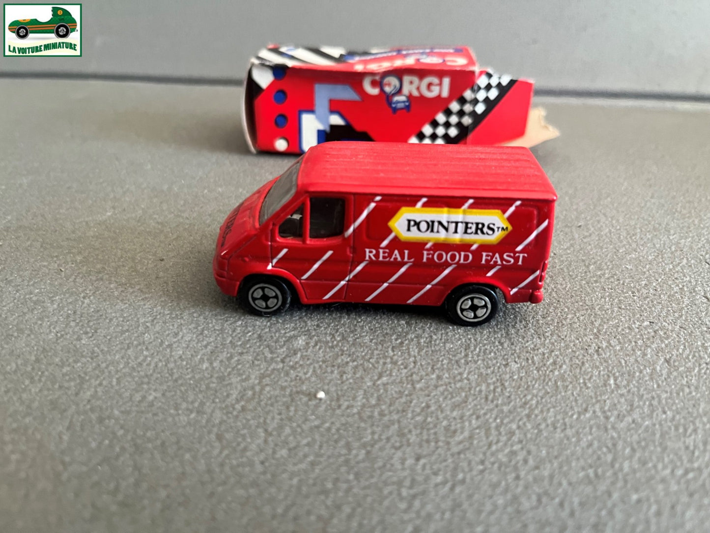 Ancienne Voiture Miniature Corgi Ford Transit Made GT Britain Echelle Majorette