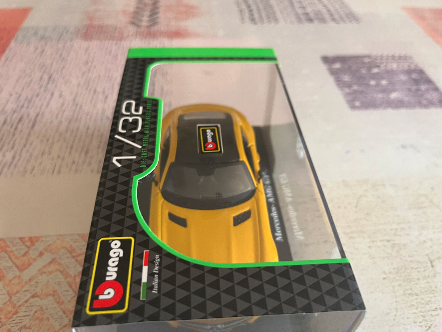 Voiture Miniature Burago Mercedes AMG GT au 1/32