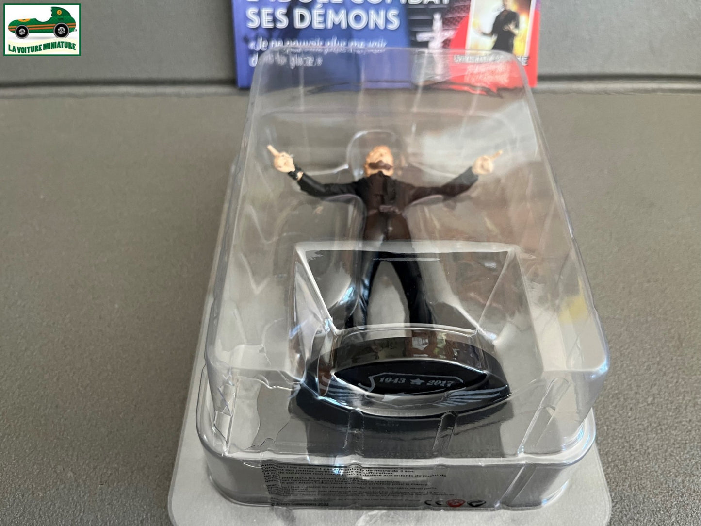 Figurine de Collection Johnny Hallyday + Livret N°15