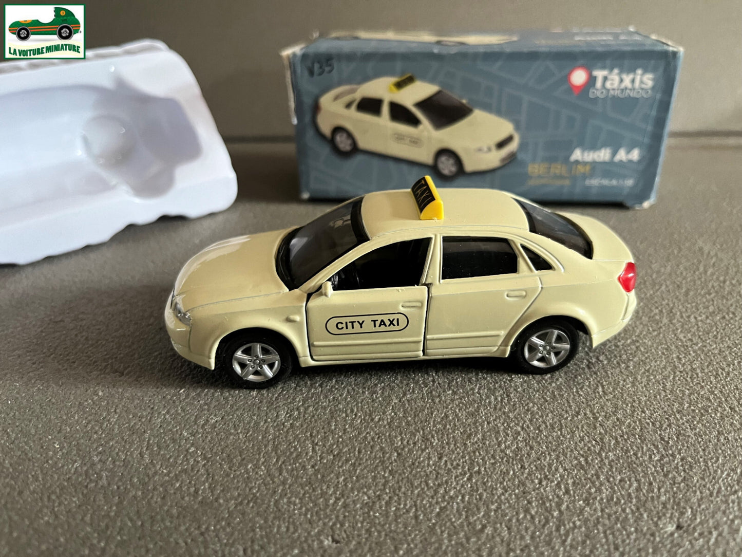 Voiture Miniature Audi A4 Berlin Taxi du Monde Welly au 1/38