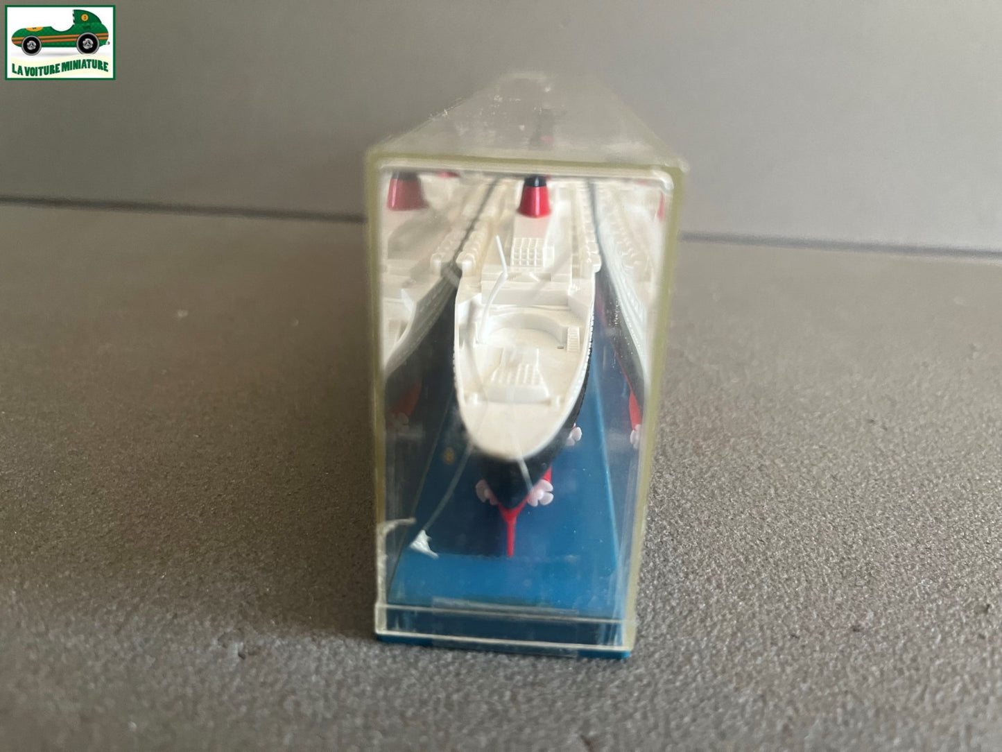 Ancien Bateau Miniature Paquebot N°870 SuperToys France Dinky Toys Meccano 1/200