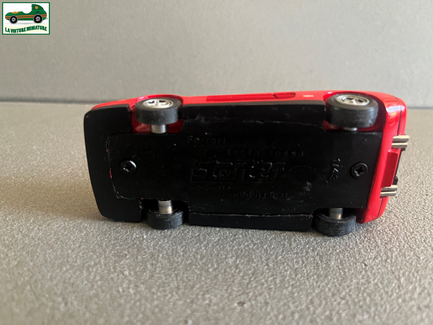 Voiture Miniature Kit monté Ferrari Testarossa Starter au 1/43
