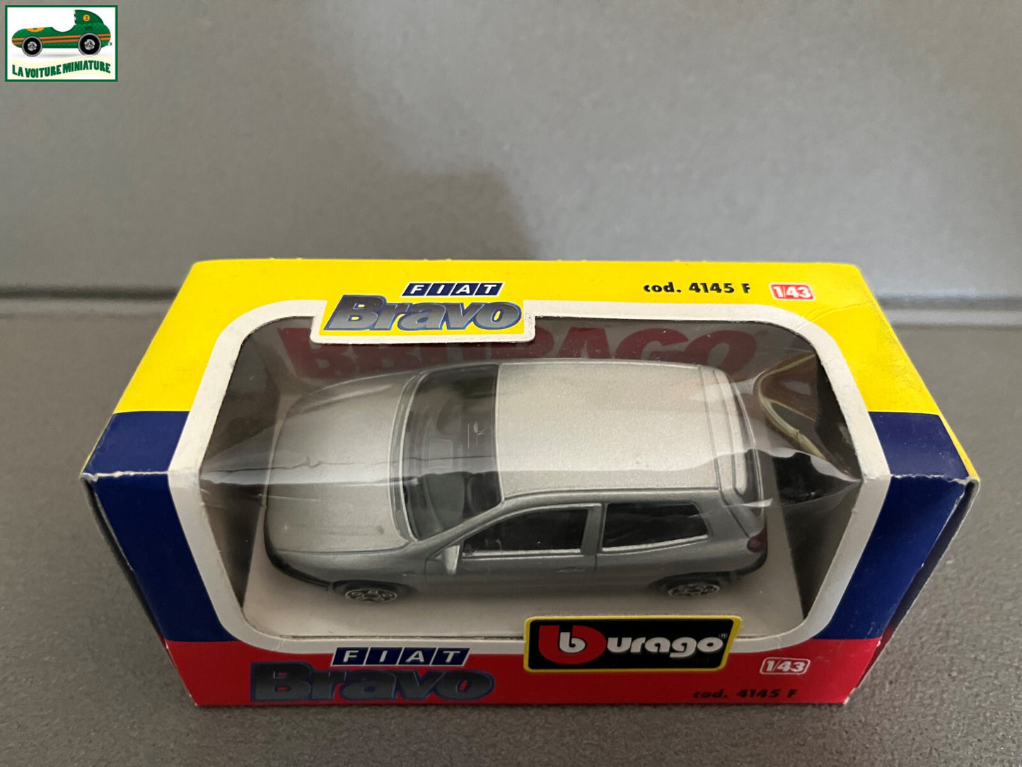 Voiture miniature Fiat Bravo cod. 4145 F Burago au 1/43