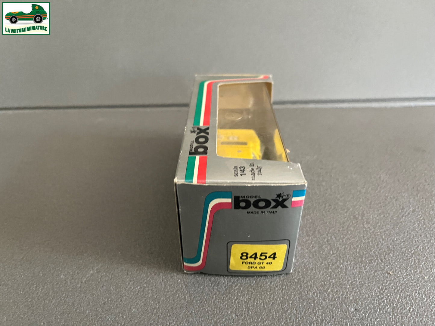 Voiture miniature Ford GT 40 Spa 68 Box Italy 1/43