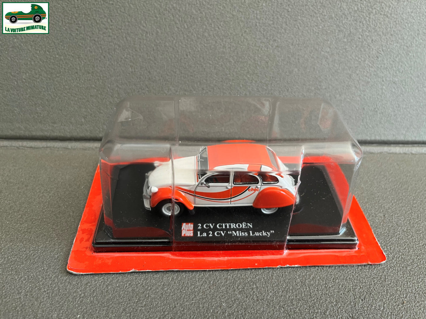 Voiture miniature Citroen 2cv 2 cv Miss Lucky Auto Plus Hachette 1/43