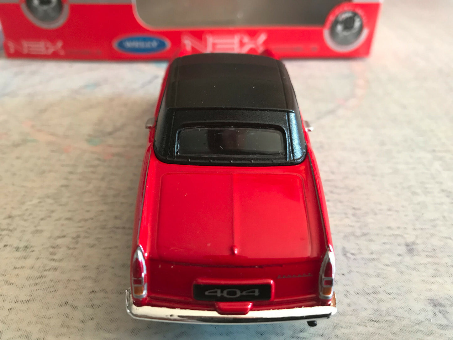 Voiture miniature Peugeot 404 Cabriolet Cabrio Welly 1/34 - 1/36 - 1/39