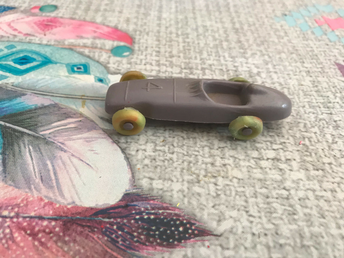 Jouet Ancien Voiture Miniature Plastique Course N° 4 7,5cm environ