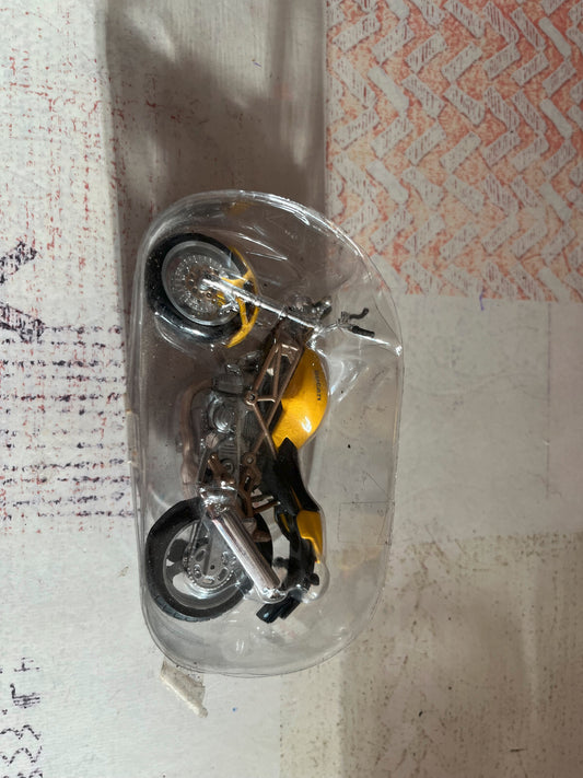 Moto miniature Ducati 900 Monster Motos à Collectionner Maisto Altaya au 1/18