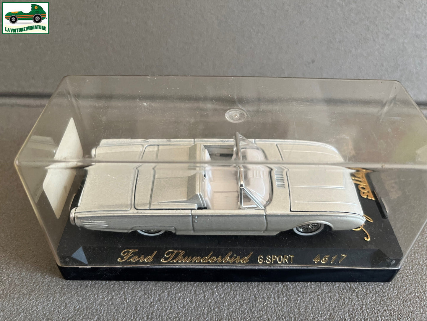 Voiture Miniature Ford Thunderbird G-Sport 4517 Solido au 1/43