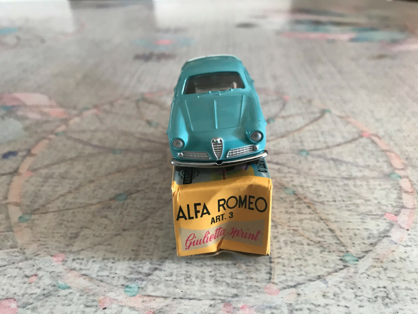 Voiture miniature Alfa Romeo Giulietta Sprint Mercury Hachette 1/48 1/43 Dinky