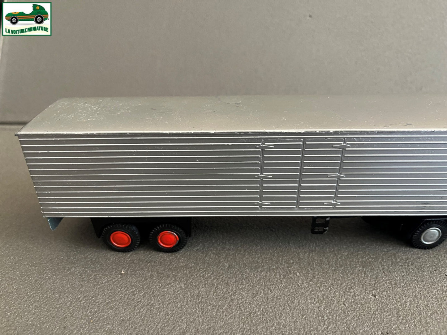 Ancienne Voiture Miniature Camion Semi Remorque DAF Lion Car 1/50 Défauts