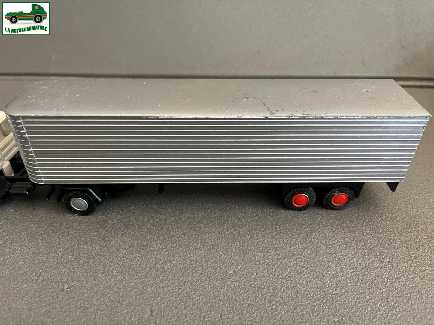 Ancienne Voiture Miniature Camion Semi Remorque DAF Lion Car 1/50 Défauts
