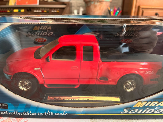 Voiture miniature Ford F-150 Flareside 1998 Solido Mira 1/18