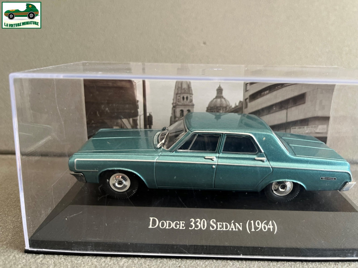 Voiture Miniature Dodge 330 Sedan 1964 Mexique American Cars Altaya au 1/43