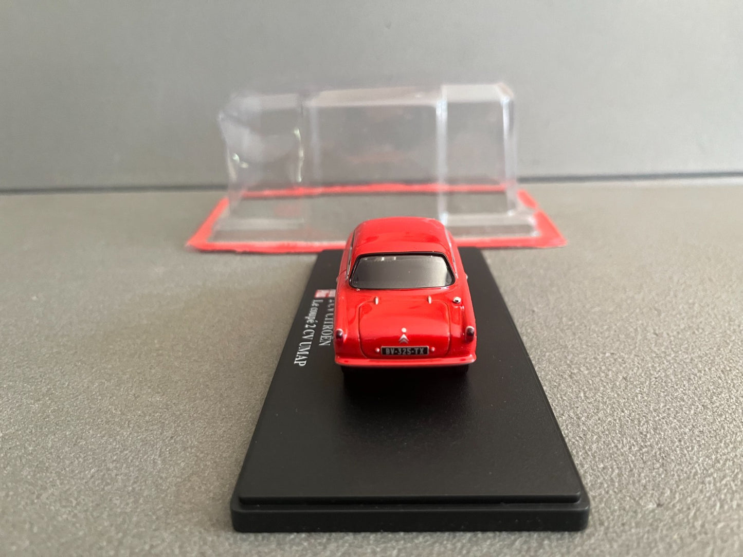 Voiture miniature Citroen 2cv 2 cv coupé UMAP Auto Plus Hachette 1/43
