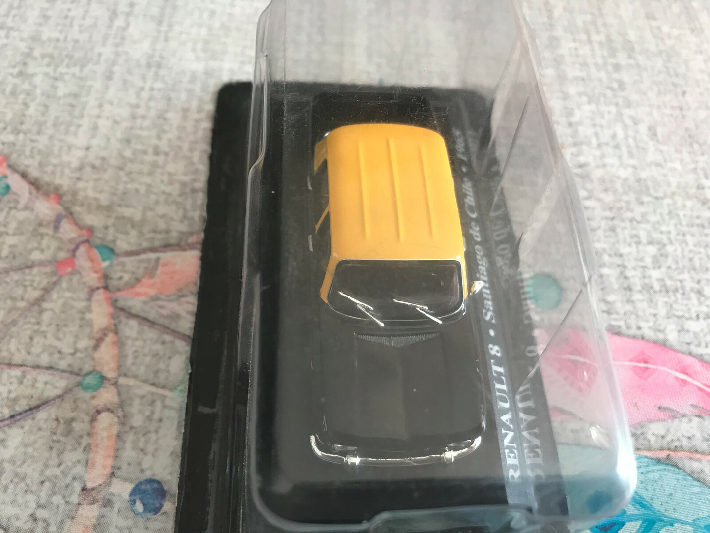 Voiture Miniature Renault 8 Santiago de Chile 1965 Taxi Du Monde au 1/43 Altaya