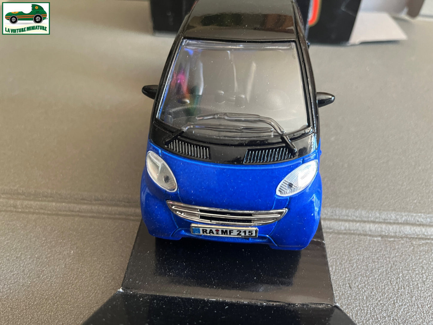 Voiture miniature Smart 1ère Version Cutie au 1/18