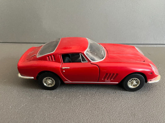Ancienne Miniature Voiture Ferrari GTB-4 ERTL 1/18 Défauts