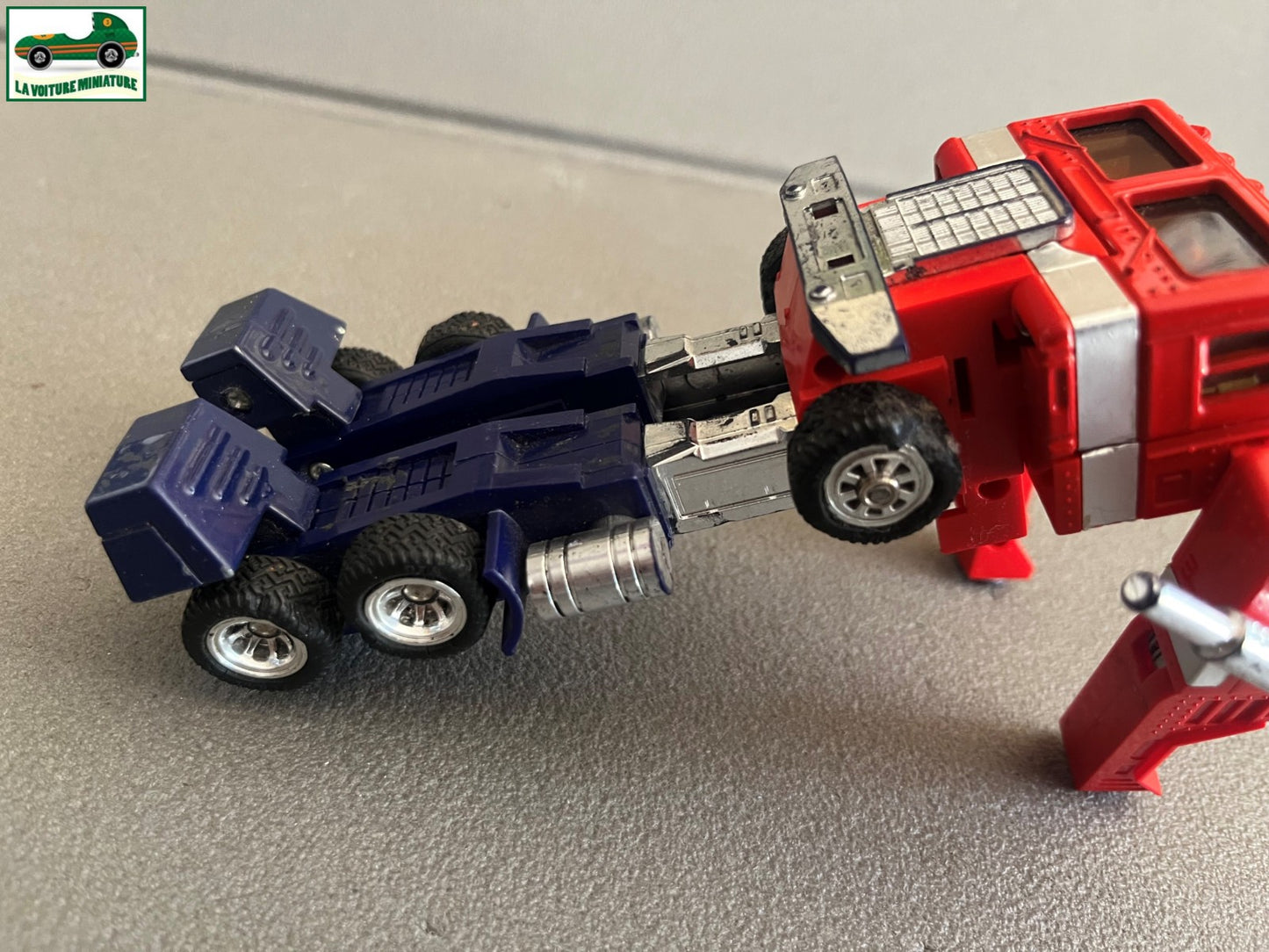 Ancienne Voiture Miniature Camion Transformers G1 1984 Optimus Prime