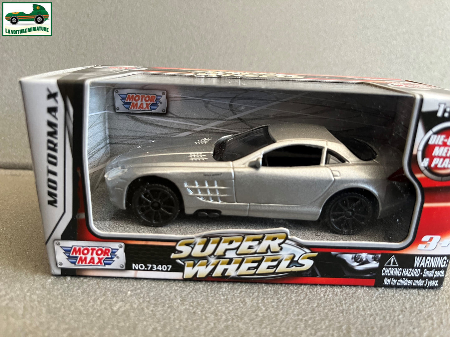 Voiture miniature 2005 Mercedes-Benz SLR McLaren Motor Max 1/43