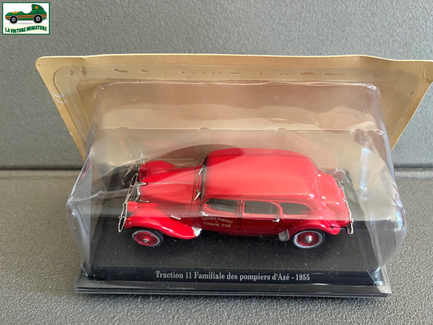 Voiture Miniature Citroen Traction 11 Familiale Pompiers d'Azé 1955 au 1/43