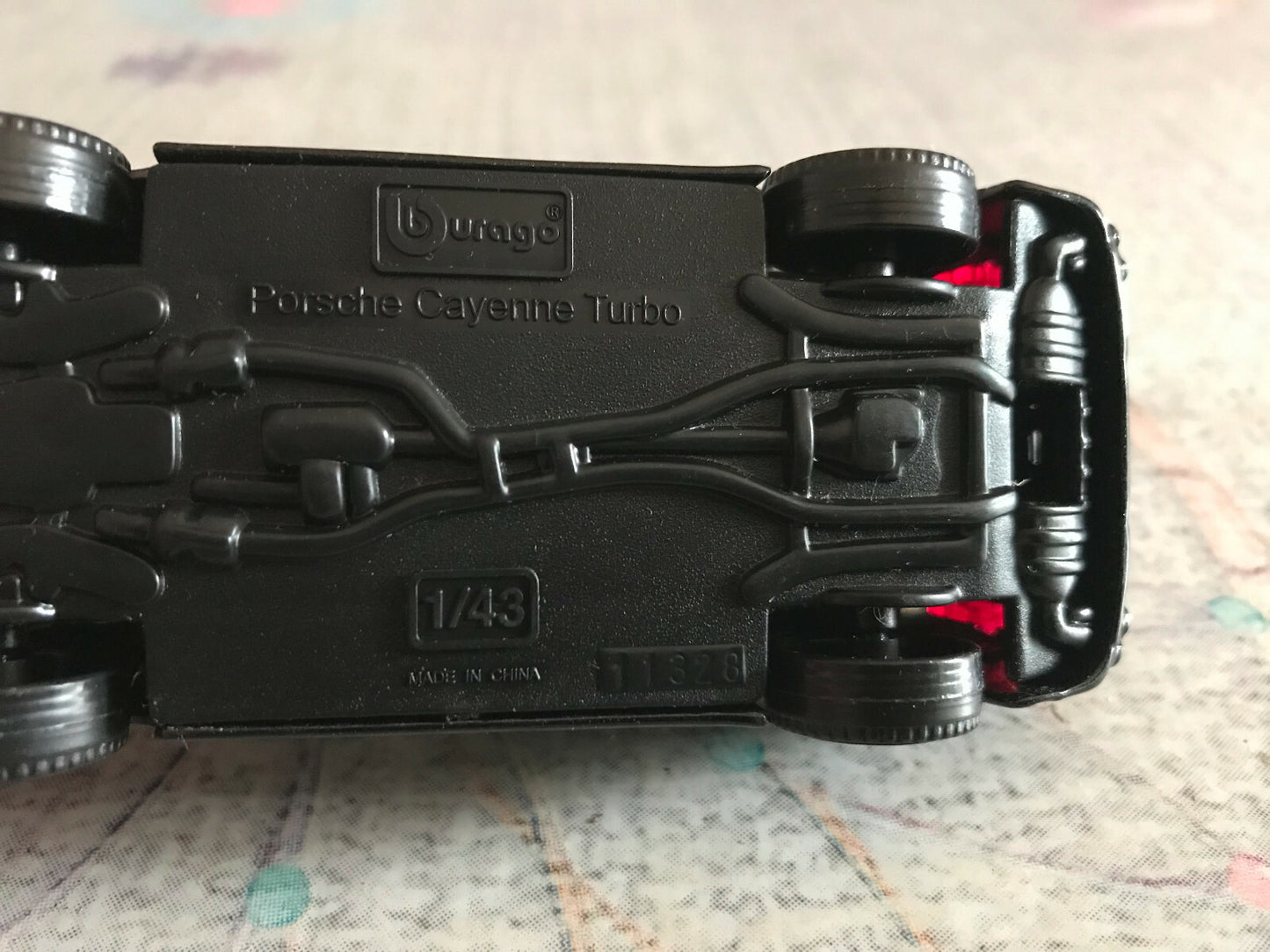 Voiture miniature Porsche Cayenne Turbo Burago 1/43