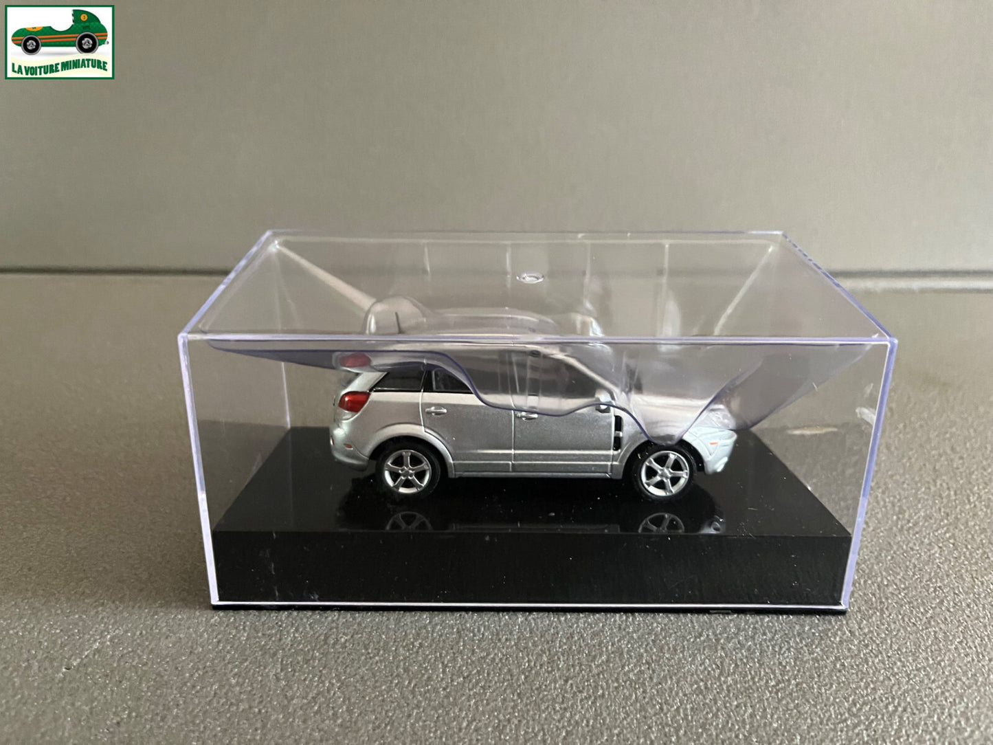 Voiture miniature Américaine Chevrolet Captiva 2008 au 1/43