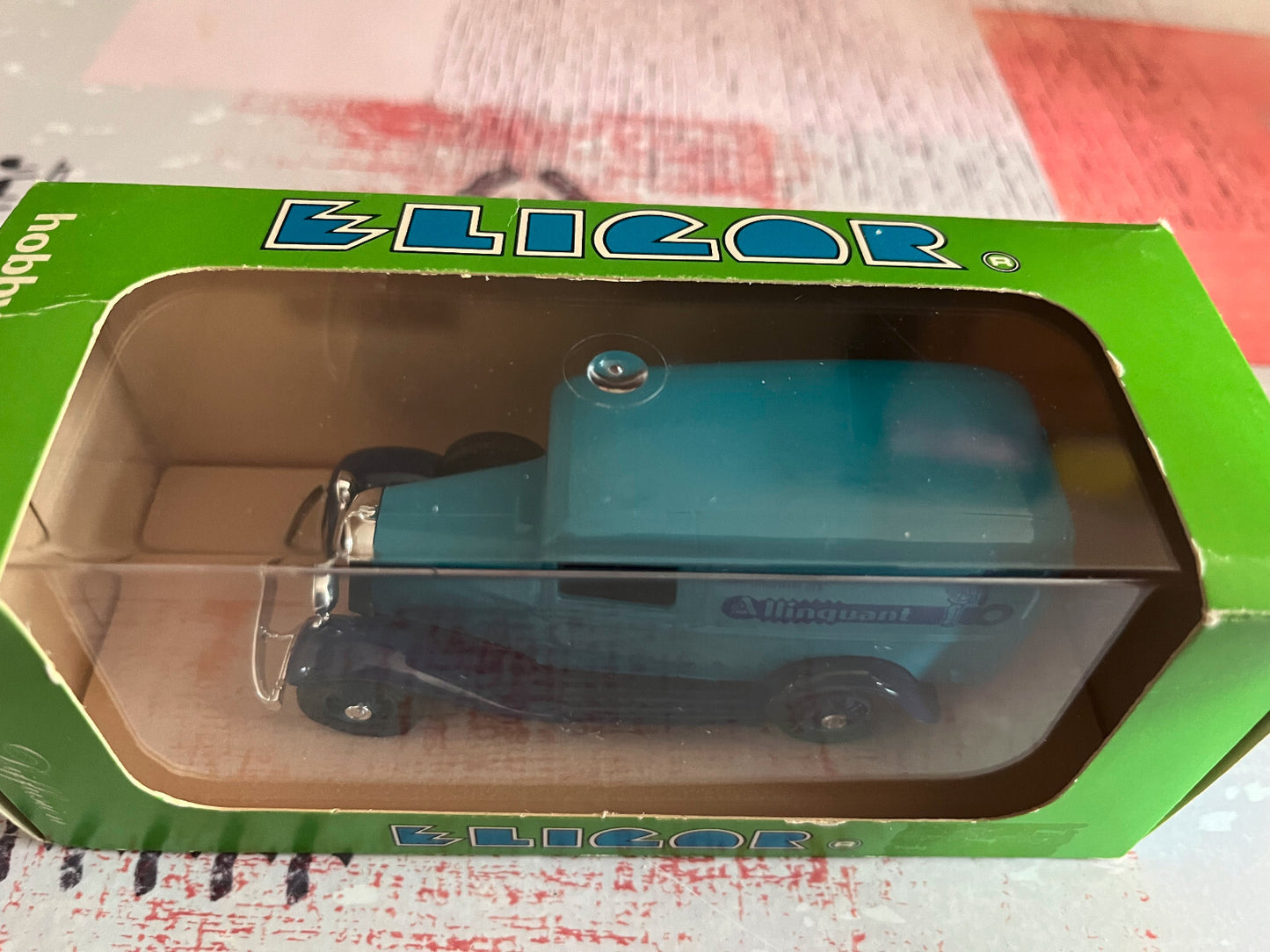 Voiture Miniature Ford V8 Van Allinquant Eligor France 1/43