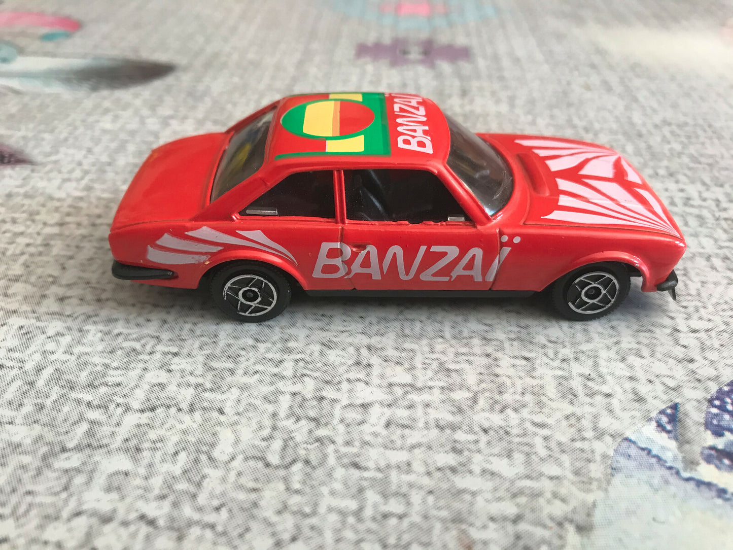 Voiture Miniature Peugeot 504 Banzai Solido France au 1/43