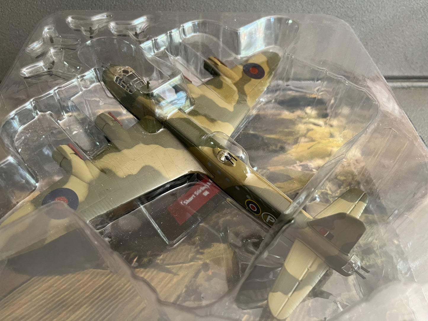 Avion miniature Militaire Bombardier Short Stirling Mk III Altaya 1/144