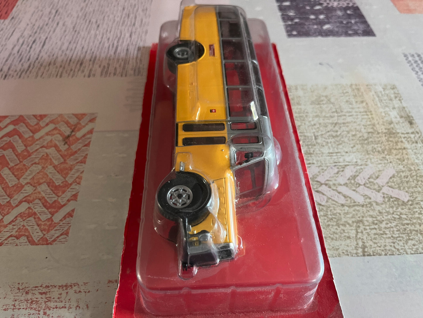 Voiture Miniature Saurer L4C 1949 1/43 Autobus Autocars du Monde