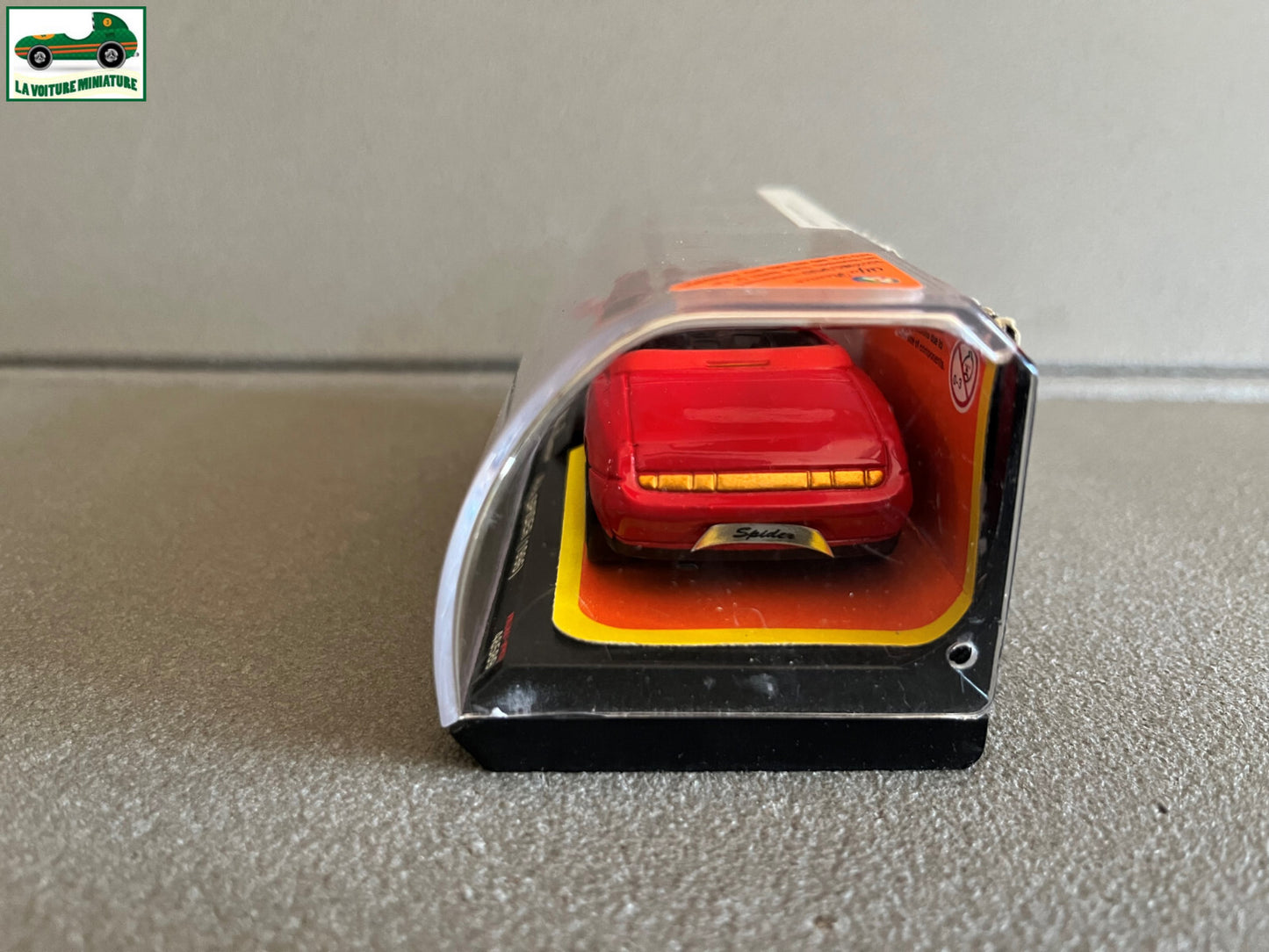 Voiture Miniature Alfa Romeo Spider 1996 New Ray au 1/43