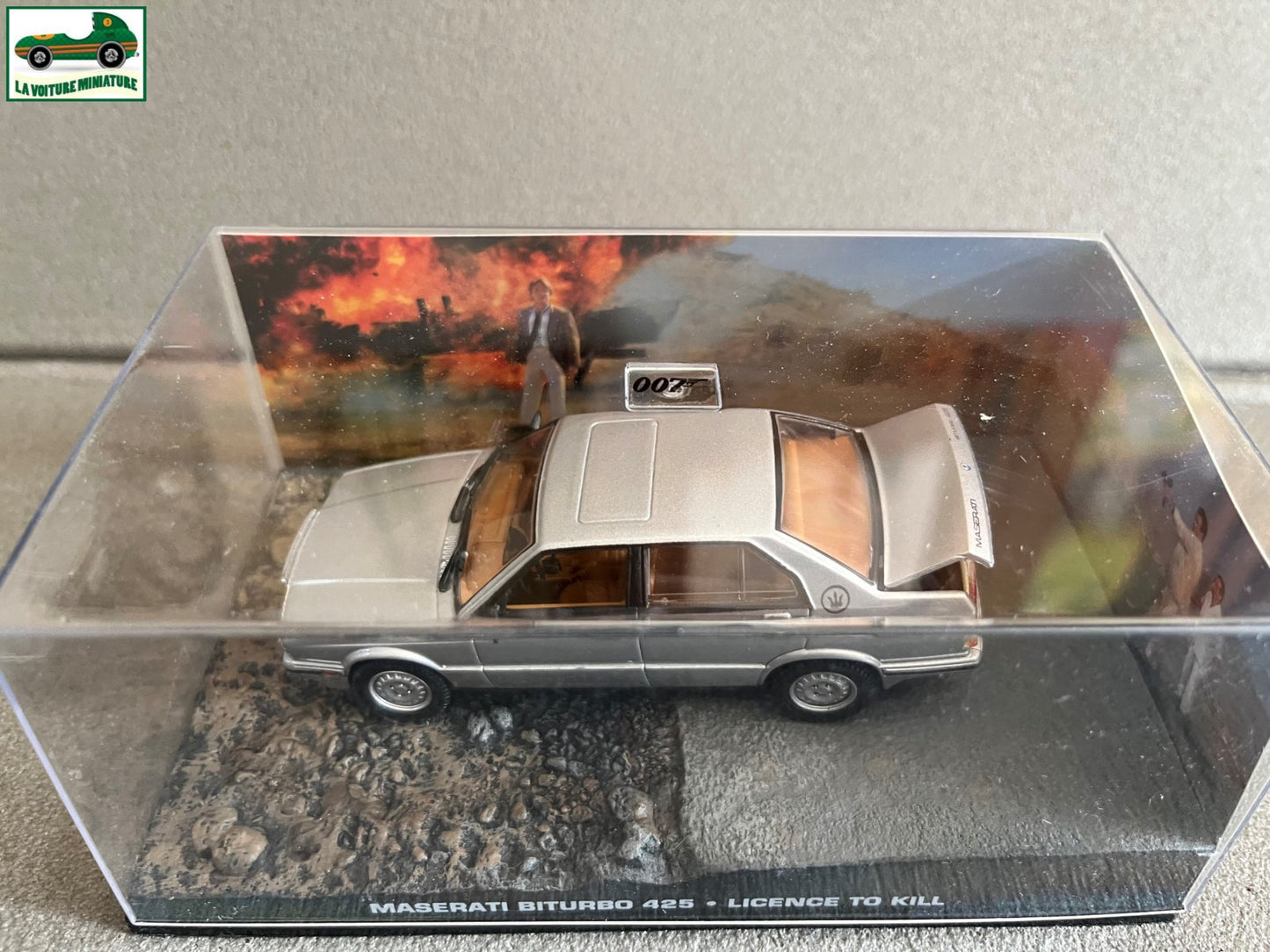 Voiture Miniature Maserati Biturbo 425 007 James Bond Licence To Kill au 1/43