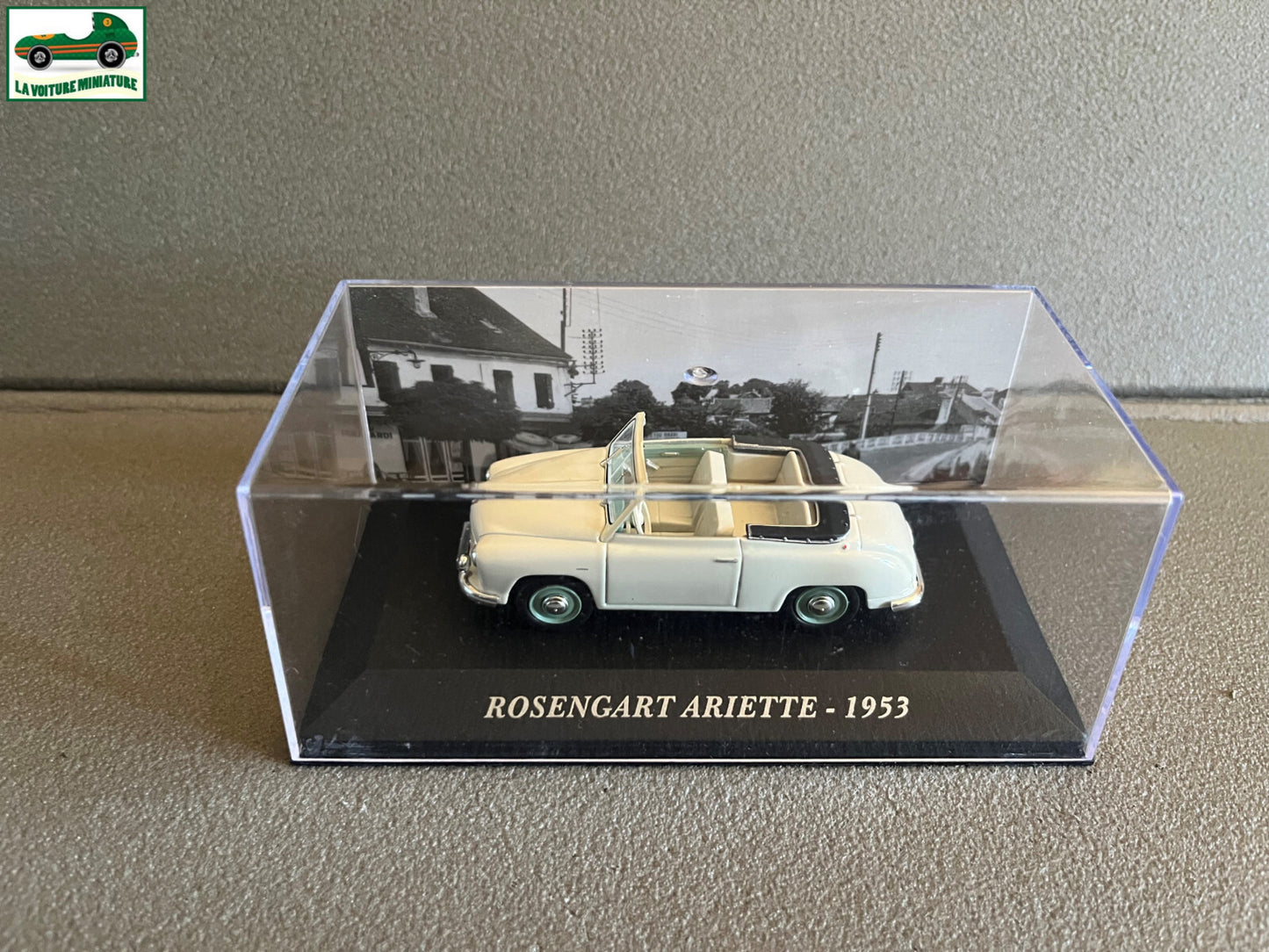 Voiture Miniature Rosengart Ariette 1953 au 1/43 Ixo Altaya