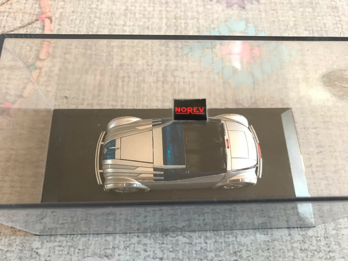 Voiture miniature Nissan Jikoo Norev Concept Car au 1/43