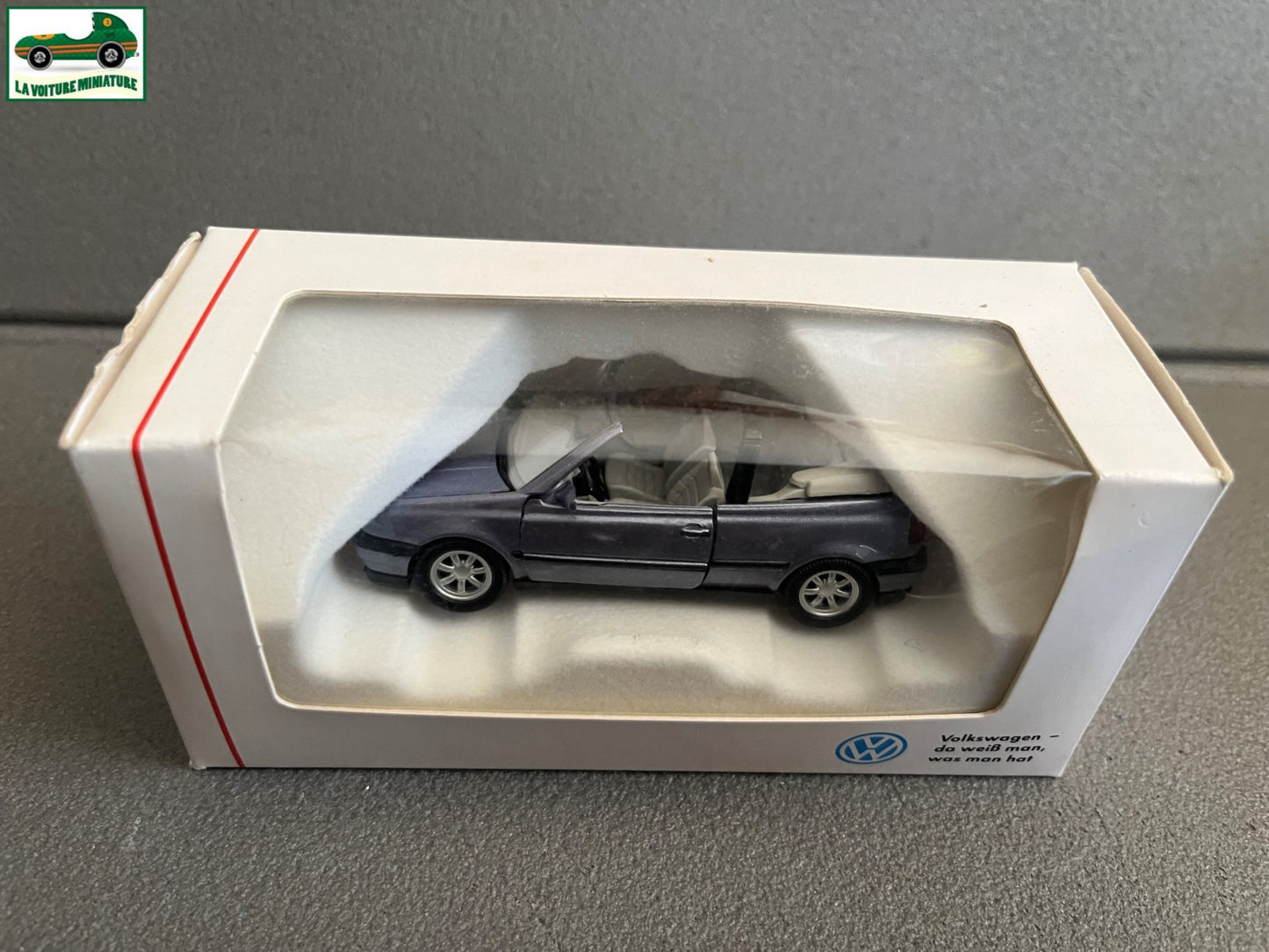 Voiture Miniature Volkswagen Golf Cabriolet Schabak au 1/43