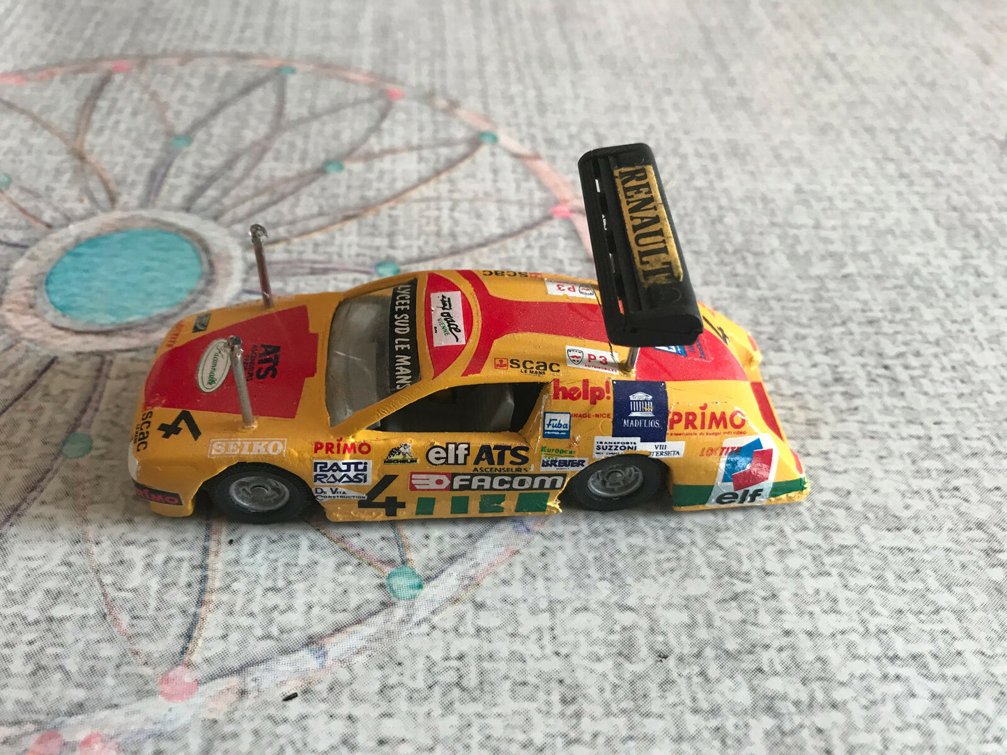 Voiture miniature modifiée course Base Renault Clio Facom Elf Le Mans au 1/43