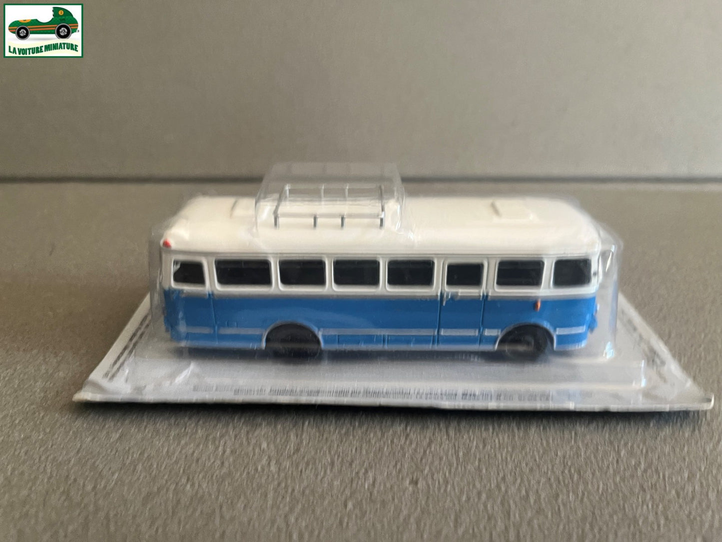 Voiture miniature SAN H100A Autobus Bus Pays de L'est IST Deagostini 1/72
