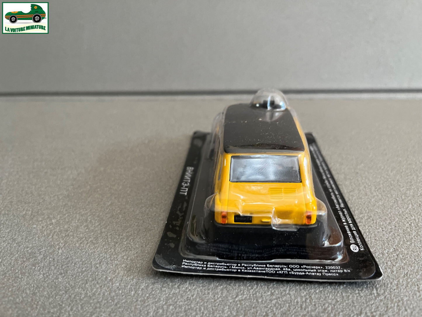 Voiture Miniature Vinite PT Taxi Pays de L'est URSS Russie au 1/43