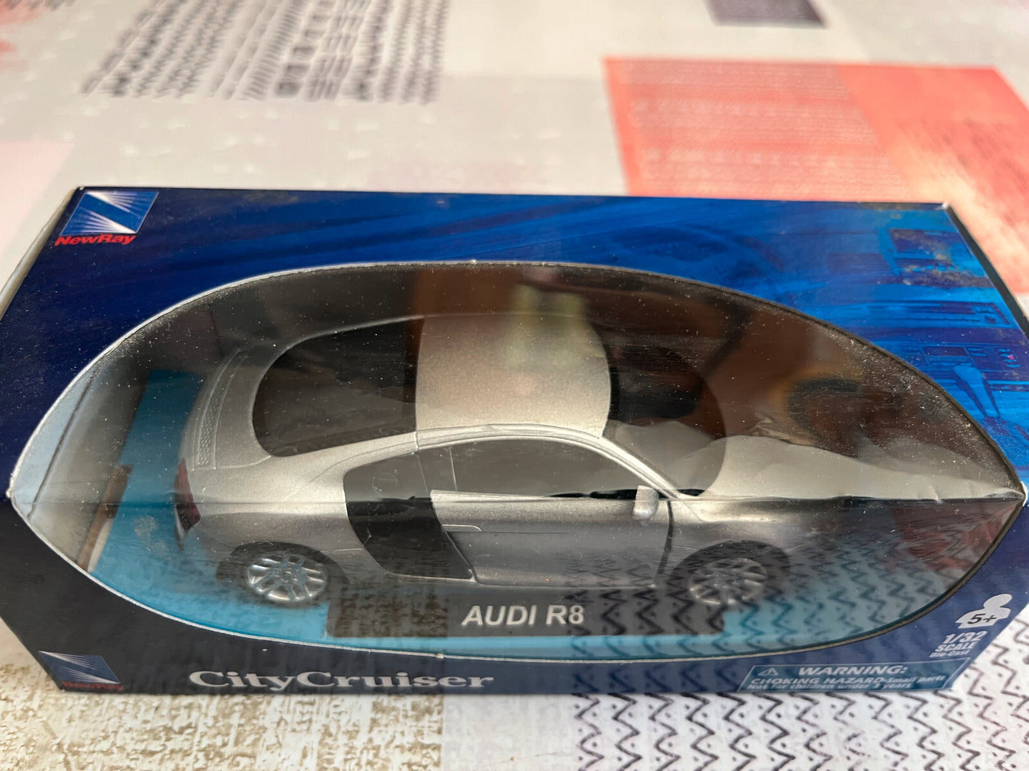 Voiture Miniature Audi R8 New Ray City Cruiser au 1/32