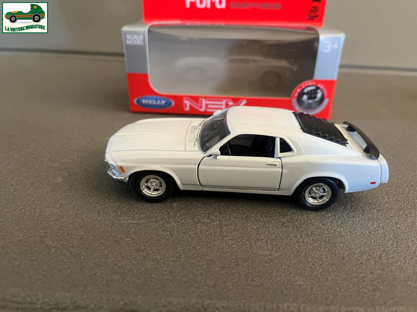 Voiture miniature Ford Mustang Boss 1970 Welly 1/34 - 1/36 - 1/39