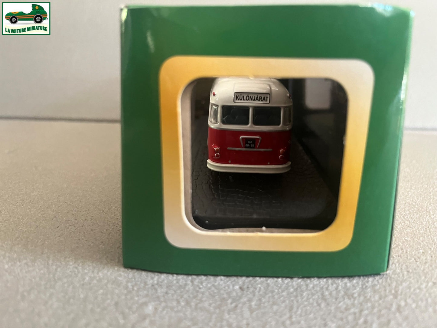 Voiture miniature Ikarus 311 1959 Autobus Autocar Bus Collection Atlas 1/72
