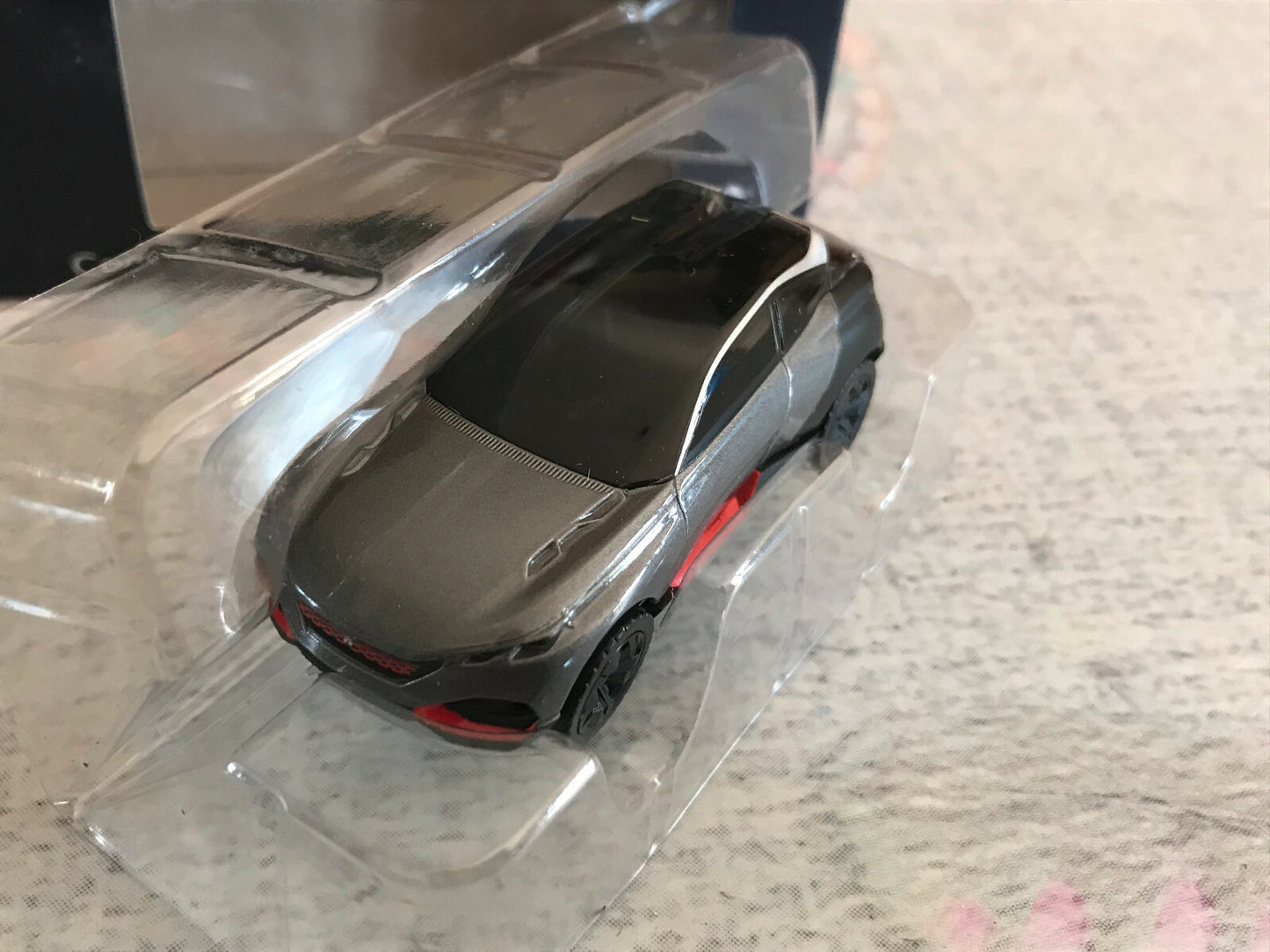Voiture miniature Peugeot Concept Car Quartz Norev 3 inches 1/64