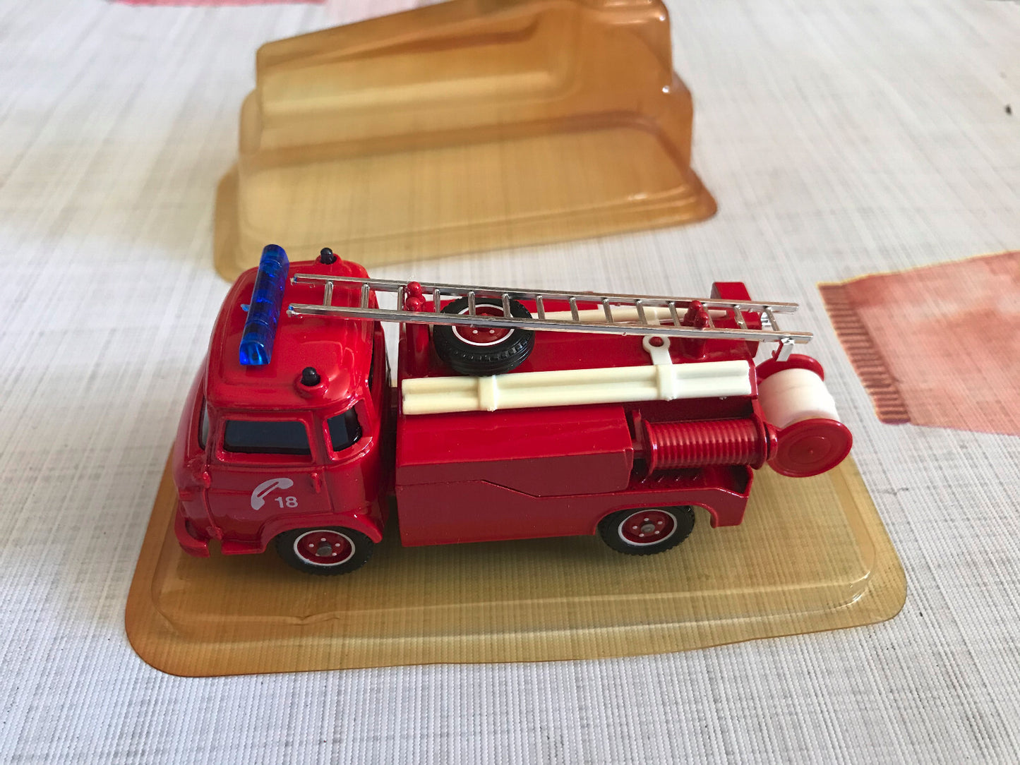 Voiture Miniature Pompiers Camion Saviem SG4 Solido au 1/50