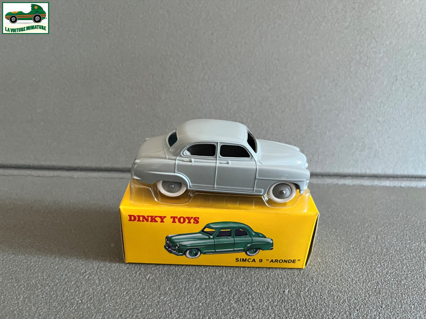 Voiture miniature Simca 9 Aronde 24U Dinky Toys Atlas